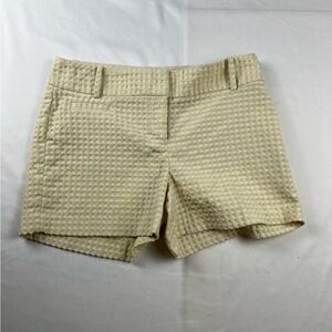 Loft - Women’s Shorts - Size 2 - Khaki Background with Yellow Polkadots - Mini